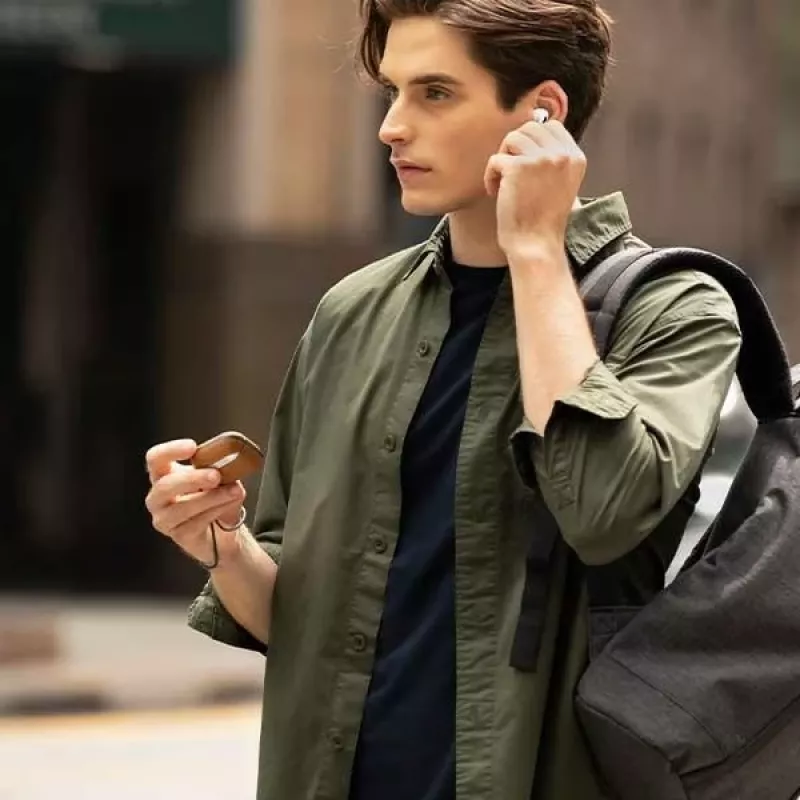 UNIQ Terra puzdro pre AirPods Pro 2. Gen (2022/2023) - pravá koža, Dallas Black
