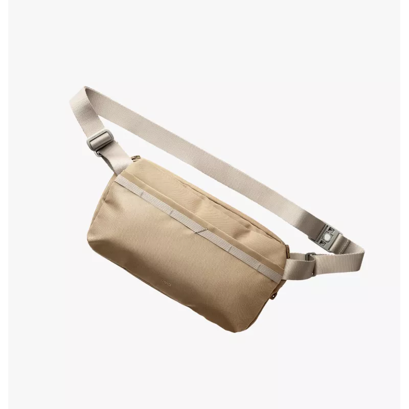 UNIQ Denver crossbody taška 5L oranžová