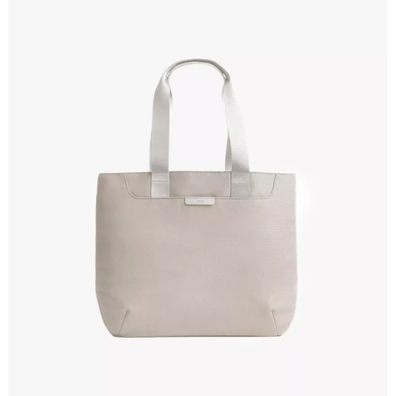 UNIQ Arden Tote 16L laptopová taška čierna