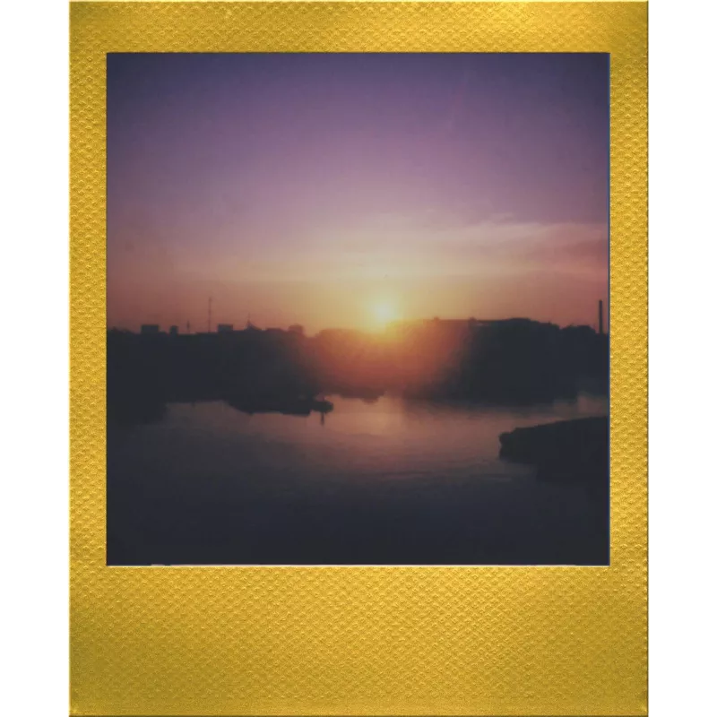 Polaroid Go / Go Gen 2 instantný film – 16 záberov – zlatý rámik