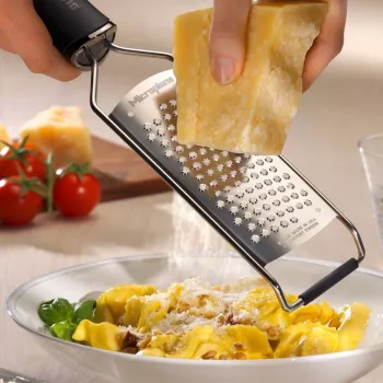 Microplane Gourmet strúhadlo Star Blade čierne