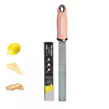 Microplane Premium Classic strúhadlo malva (Mauve) – jemné strúhadlo, čepeľ z nehrdzavejúcej ocele, ergonomická rukoväť, vhodné do umývačky riadu, vrátane ochranného puzdra
