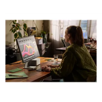 Apple Studio Display 27 palcov 5K Retina monitor štandardné sklo strieborný