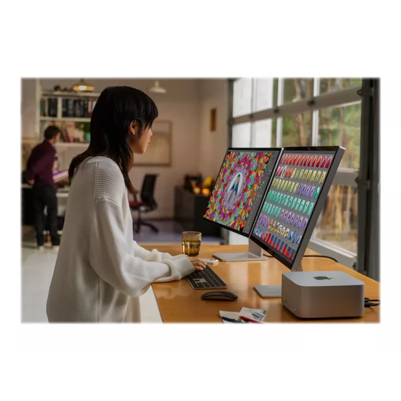 Apple Studio Display 27 palcov 5K Retina monitor štandardné sklo strieborný