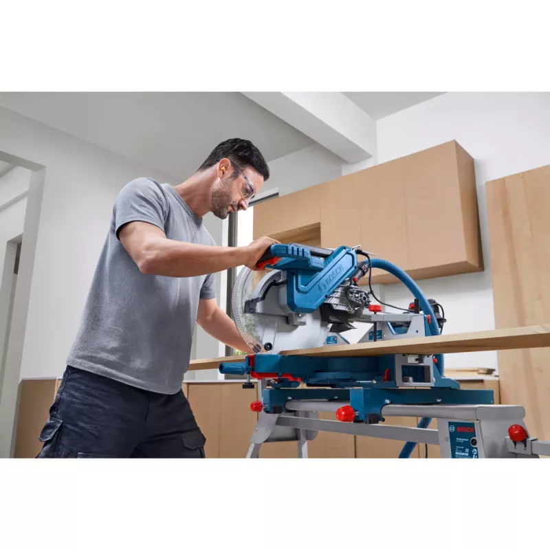 Bosch Professional GCM 340-305 D pokosová píla, 305 mm, 1.800 W, modrá