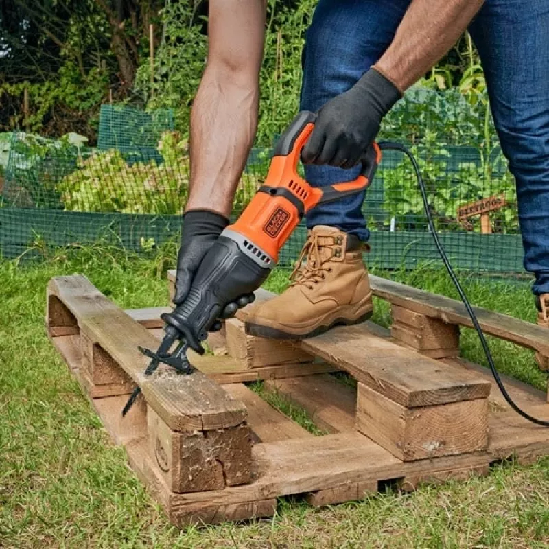 Black & Decker BES301-QS píla ocaska 2800 zdvihov/min 750 W čierna, oranžová
