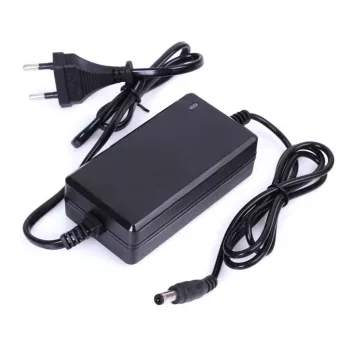 DELTA spínaný napájací zdroj 12V 2A 24W
