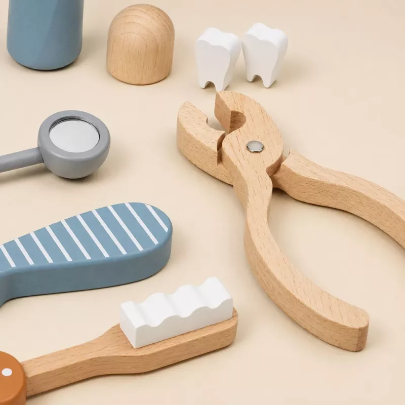 LEAN TOYS drevená zubárska sada malý zubár