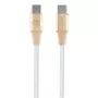 GUESS GUCCLALRGDD USB-C na USB-C kábel 1,5 m rýchlonabíjanie svetlozlatá s razeným logom