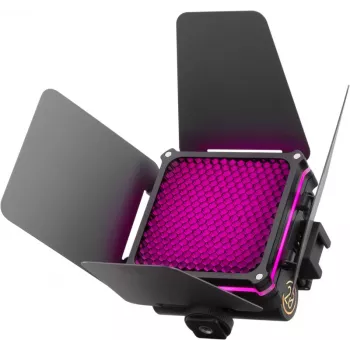Zhiyun M20C COMBO RGB LED prídavné svetlo s magnetickým uchytením, 20W, 2700K-6500K, CRI≥95, OLED displej, ovládanie cez Bluetooth aplikáciu, mini statív, difúzor, grid, úložná taška