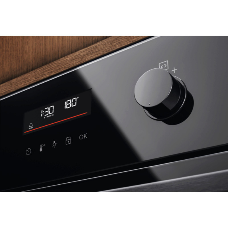 Electrolux LOF6P16Z vstavaná elektrická rúra, 71 l, pyrolytické samočistenie, SoftClosing, čierna