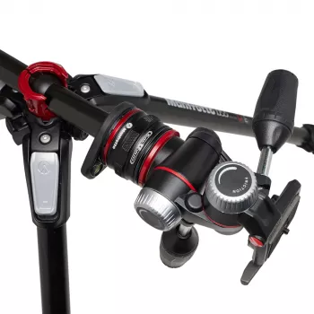 Manfrotto MK055CXPRO33WQR karbónový statív s 3 sekciami nôh a XPRO 3-cestnou hlavou