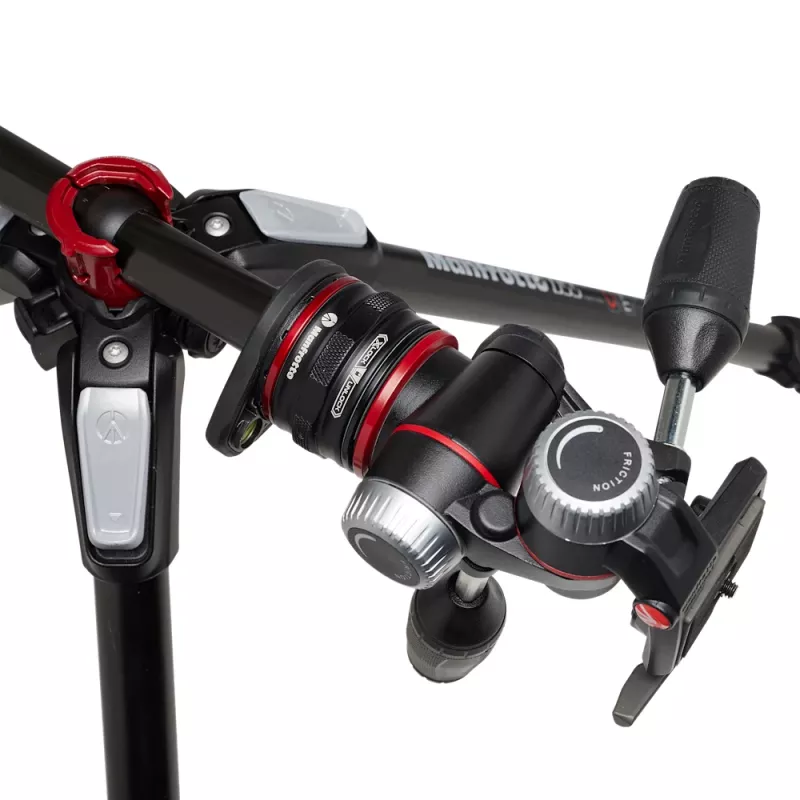 Manfrotto MK055CXPRO33WQR karbónový statív s 3 sekciami nôh a XPRO 3-cestnou hlavou