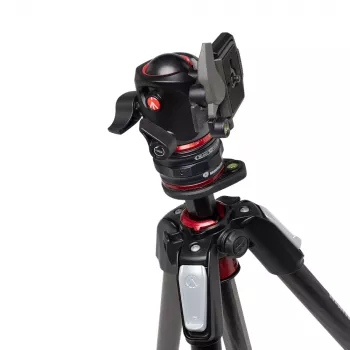 Manfrotto MK055CXPRO4BHQR karbónový statív s guľovou hlavou