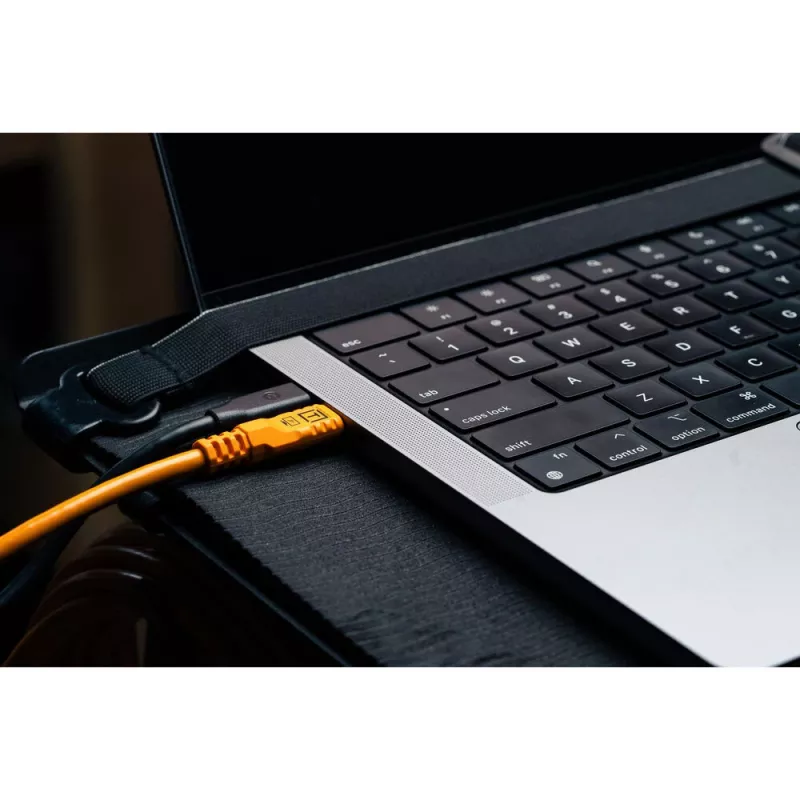 Tether Tools TetherPro Optima 10G zalomený kábel USB-C na USB-C, 1,8 m, oranžový (CUC06RTG2-ORG)