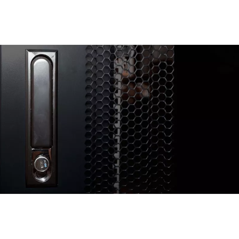 DSIT 47U 19-palcový serverový rack s perforovanými prednými dverami 800x800x2260mm (DS8847PP)