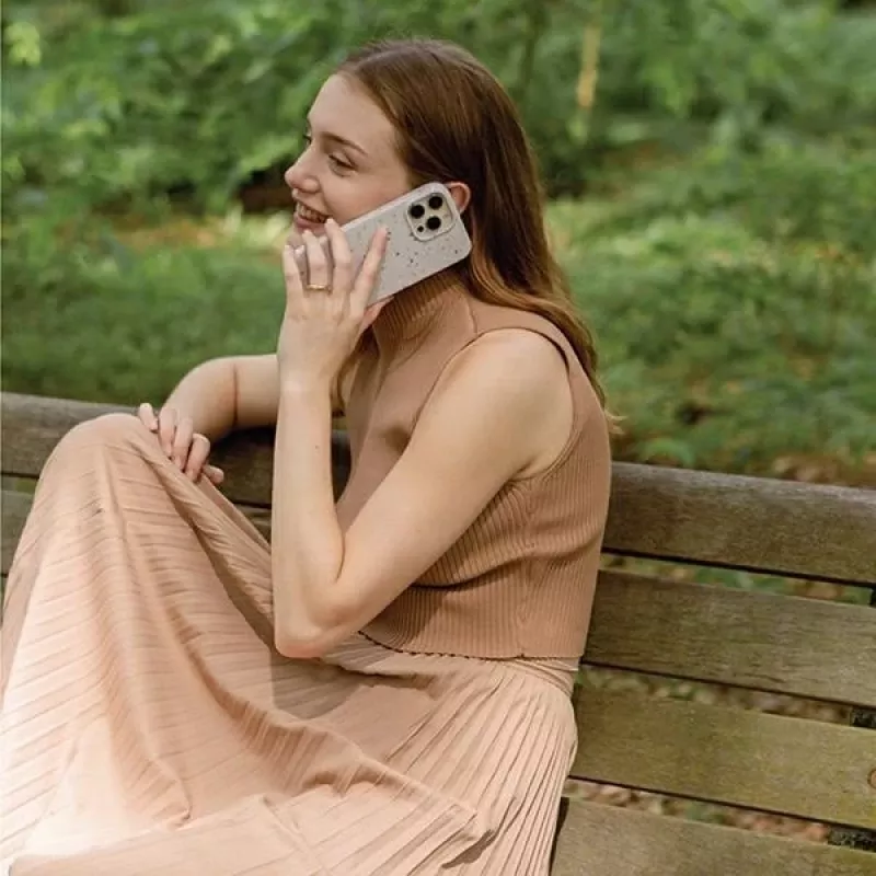 UNIQ Coehl Terrazzo puzdro pre iPhone 14 Pro Max, pieskovec