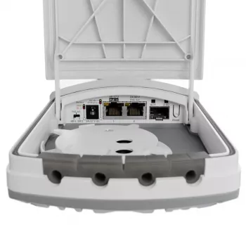MikroTik FTC21-UPS optický na medený mediakonvertor s integrovaným UPS, 1x Gigabit Ethernet, 1x SFP, pasívne PoE, záložná batéria, na stenu