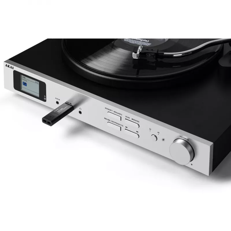 AKAI ATT-500SP gramofón s remeňovým pohonom, externými reproduktormi, Bluetooth, USB nahrávaním, čierny