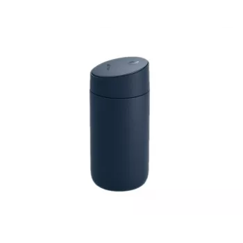 Fellow Carter Slide hrnček 355 ml tmavomodrý vákuovo izolovaný cestovný hrnček