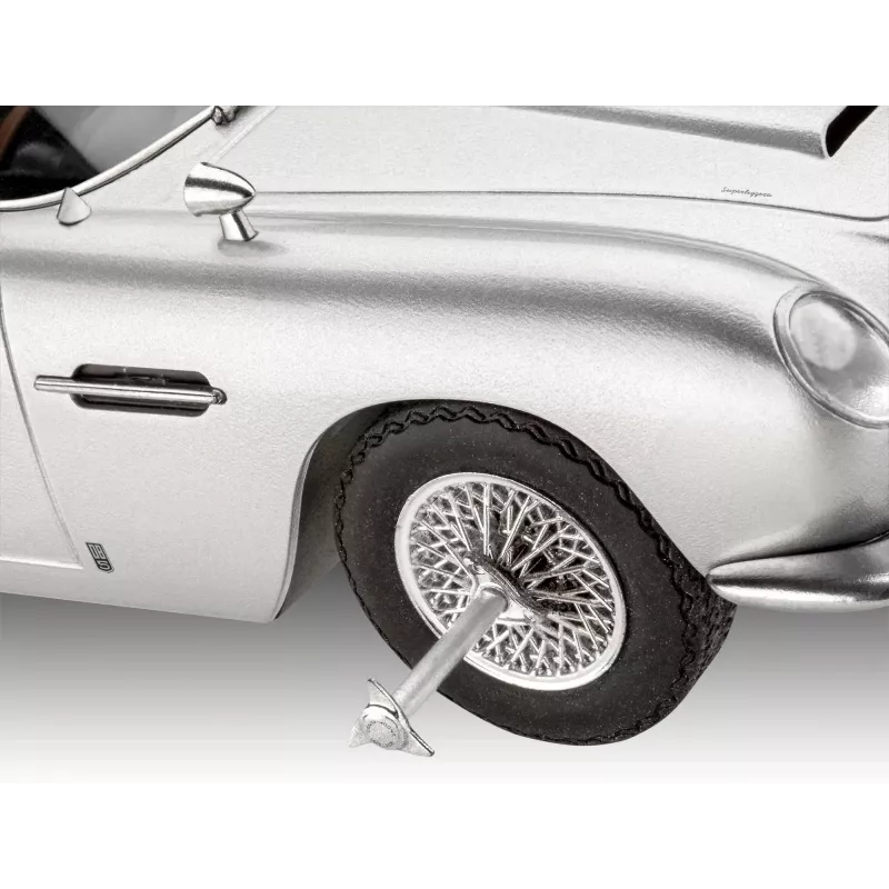 Revell James Bond Aston Martin DB5 adventný kalendár modelová stavebnica 1:64