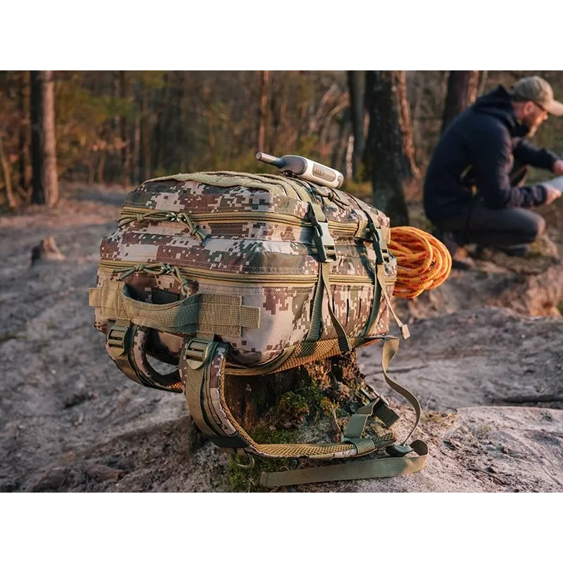 Tracer Evo turistický batoh 16 25L maskáčový vzor
