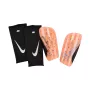 Nike Mercurial Lite futbalové chrániče holení oranžové DN3611 852 L