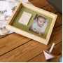 Baby Art Pure Frame drevená pamiatková sada pre odtlačok ruky alebo nohy dieťaťa