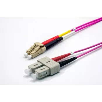 EKIVALAN OM4 duplexný optický patch kábel LC/SC, 50/125 µm, heather violet, 5 m COZOM4DCLC2SE0050A