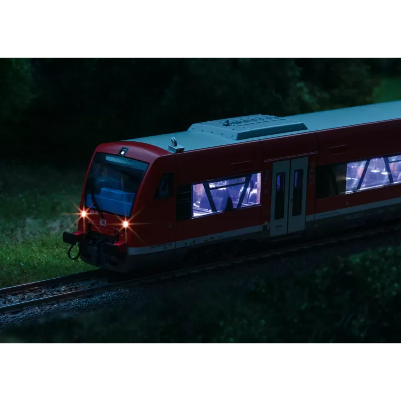 Märklin 36965 H0 dieselový motorový vozeň BR 650 DB AG