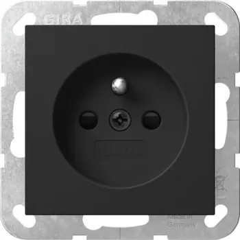 Gira 4485005 SCHUKO zásuvka s ochranným kontaktom a integrovaným shutterom, System 55, čisto biela