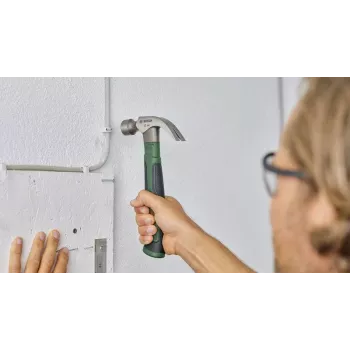 Bosch Professional zámočnícke kladivo 340 g s magnetickým držiakom klincov a antivibračnou rukoväťou (1600A02W7X)