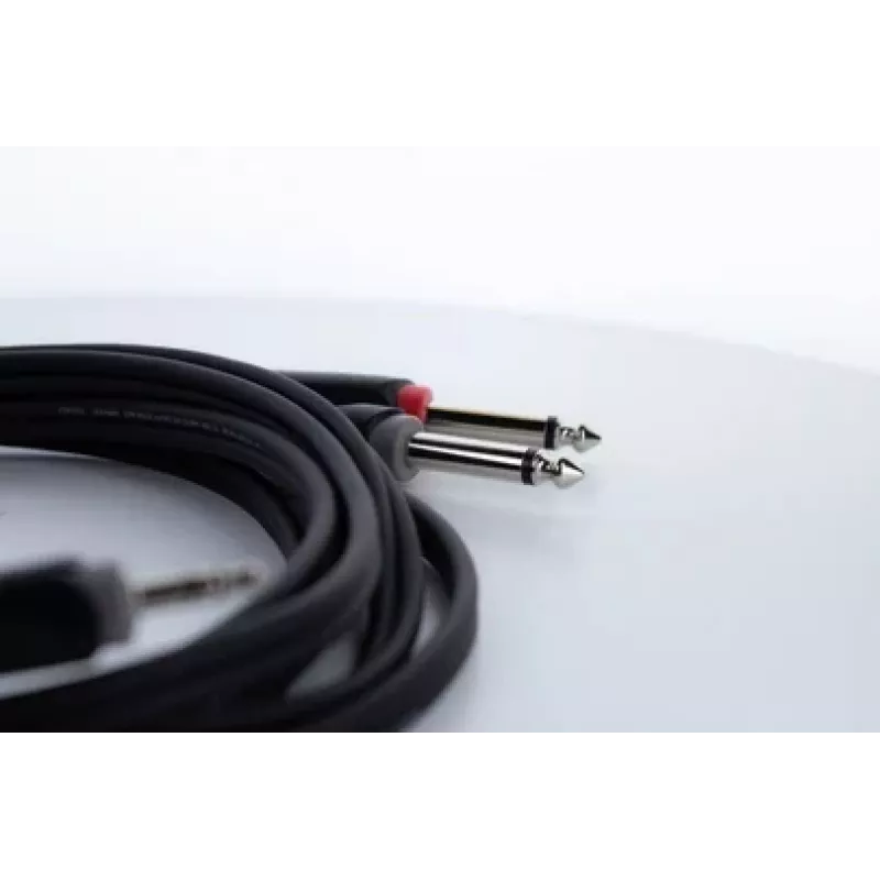 Cordial 14863 audio Y-adapter kábel, 3,5 mm TRS jack na 2x XLR konektor samec, 0,3 m, PVC, čierny