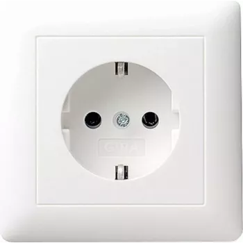 GIRA Standard 55 Schuko zásuvka s plnou doskou, čistá biela hodvábne matná (0440 27)