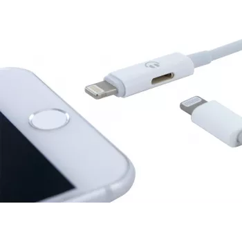 CYOO 2-in-1 Lightning nabíjací a audio adaptérový kábel - biela