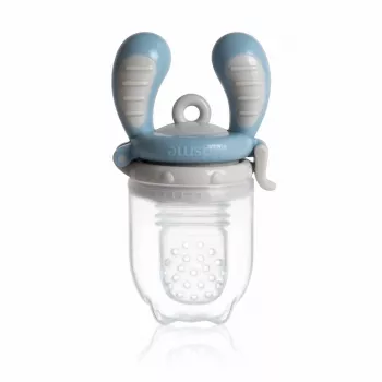 Kidsme Food Feeder Medium Azure – silikónová detská hrýzacia hračka na ovocie a zeleninu, 4m+