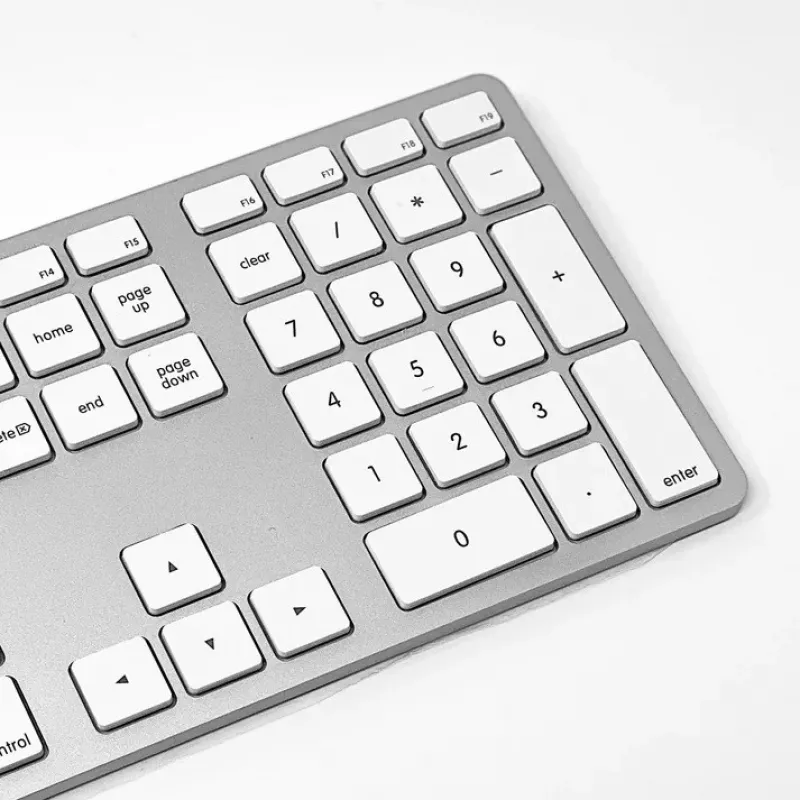 Matias káblová USB-C klávesnica pre Mac – strieborná – U.S. verzia (FK316CS)