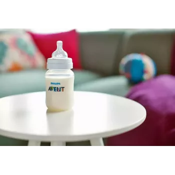 Philips Avent anti-kolikový silikónový cumlík na detskú fľašu, stredný tok, 3M+, balenie 2 ks