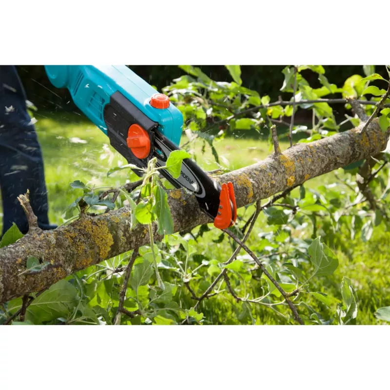Gardena TCS 720/20 teleskopický výškový rezač 720 W 20 cm tyrkysový