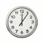 MAUL MAULride rádiové nástenné hodiny, priemer 610 mm, strieborný plastový rám 9056195