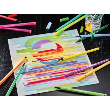 STABILO Pen 68 ARTY 66-dielna sada fixiek v kovovom kufríku, rôzne farby, 1,0 mm 6866-031