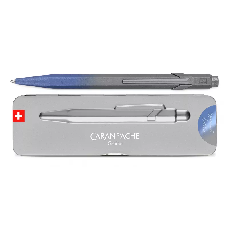 Caran d'Ache 849 guľôčkové pero Storm Blue Claim Your Style 5th Edition Medium modrá náplň NM849.589
