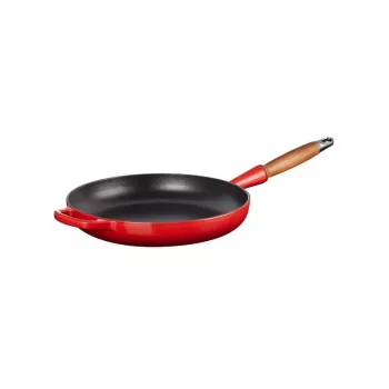 LE CREUSET liatinová panvica s drevenou rukoväťou 28 cm červená