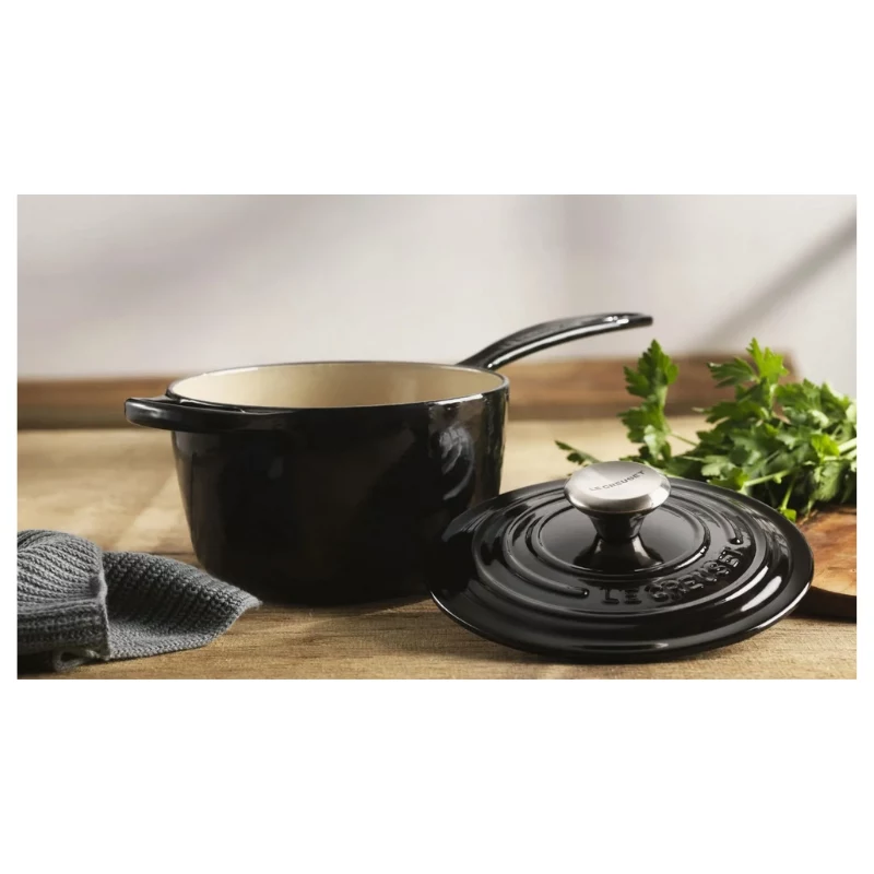 LE CREUSET Liatinový kastról 16cm 1,5L Čierna