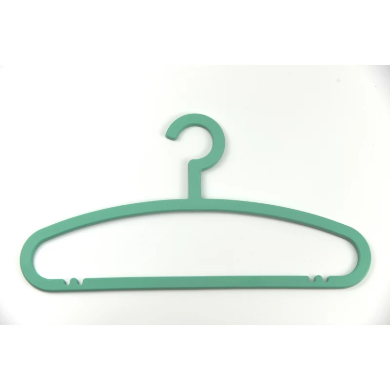 ORDINETT Basic plastové vešiaky 5 balenie 42,5 cm rôzne farby