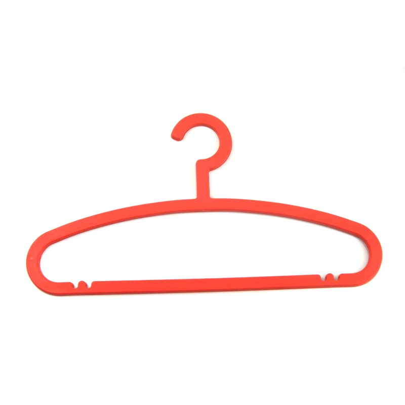 ORDINETT Basic plastové vešiaky 5 balenie 42,5 cm rôzne farby
