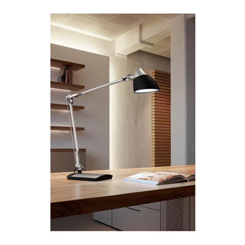 MAUL LED stolná lampa MAULkit, stmievateľná, čierna