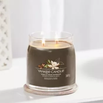 Yankee Candle Vanilla Bean Espresso stredná voňavá sviečka (1701388E)