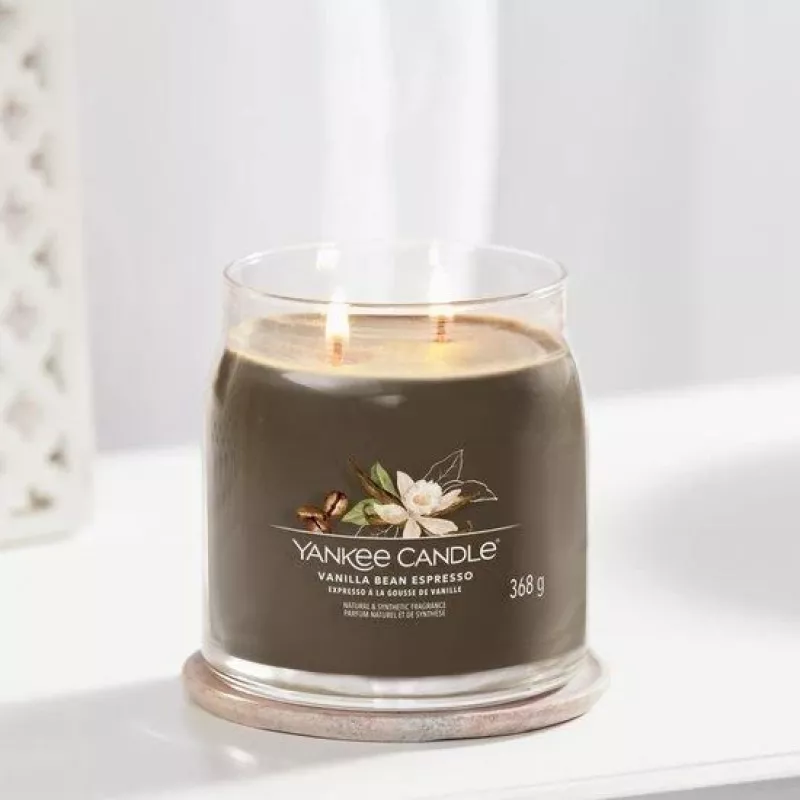 Yankee Candle Vanilla Bean Espresso stredná voňavá sviečka (1701388E)