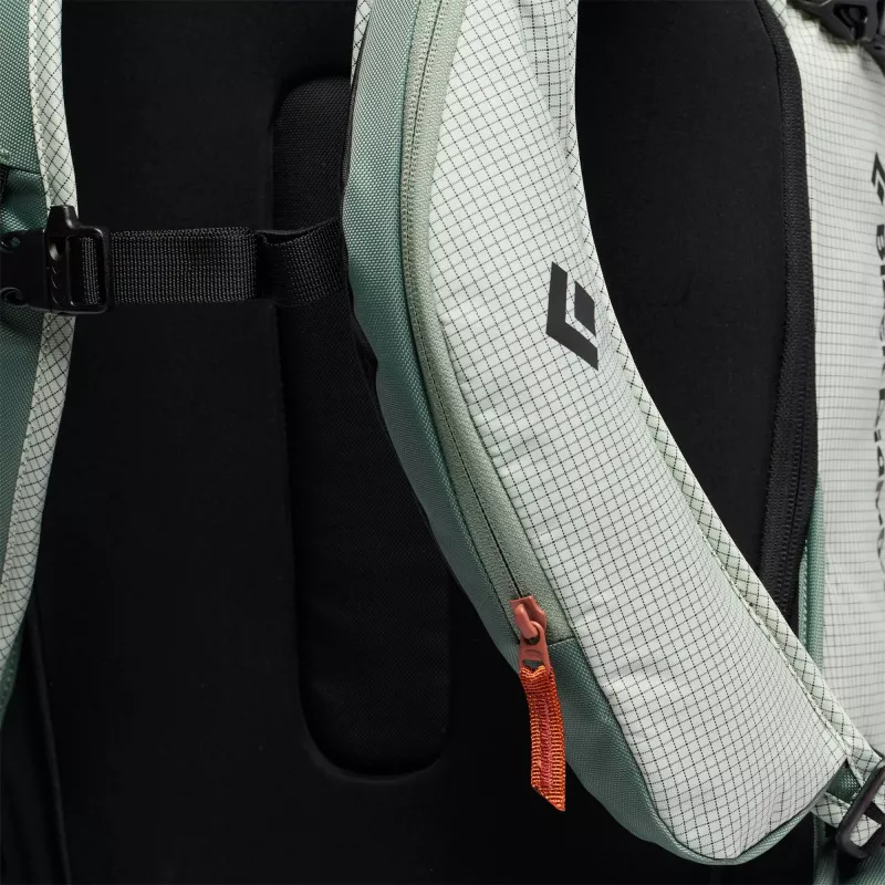 Black Diamond Dawn Patrol 25 M/L batoh, svetlozelený/čierny